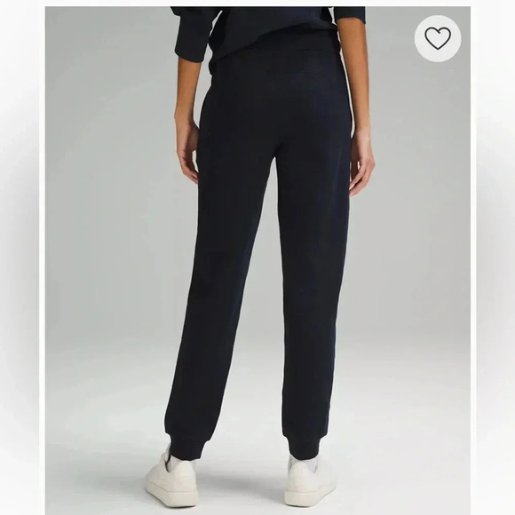 Lululemon scuba pants - Picture 1 of 7